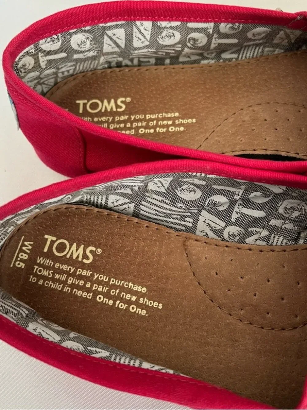 TOMS Alpargata Magenta Pink Canvas Shoes Size 8.5
